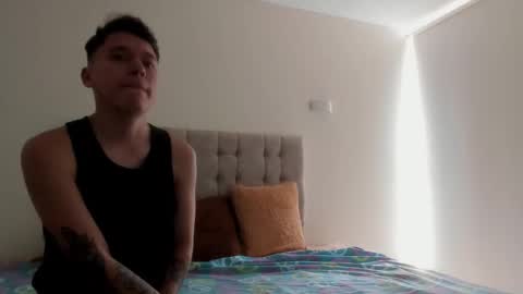 Snapshot of annieandleandro chatting on November 11, 2025, 7:47 pm Annie And Leandro online show from November 11, 2025, 7:47 pm