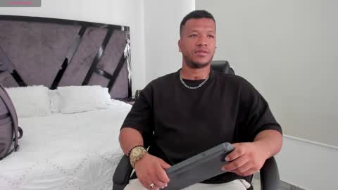 Annie and Stefan online show from April 11, 2026, 1:59 pm