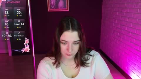 Annie online show from November 1, 2025, 1:18 am
