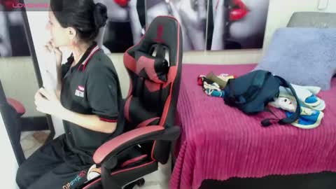 Snapshot of anniee_x chatting on March 4, 2025, 12:44 pm Anniee online show from March 4, 2025, 12:44 pm
