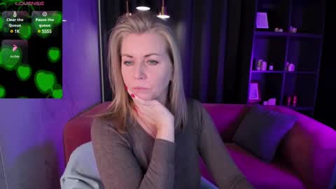 Annie online show from February 25, 2025, 5:52 am