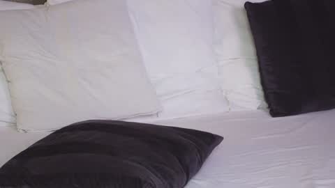 AnnieStyles online show from January 11, 2025, 12:50 pm