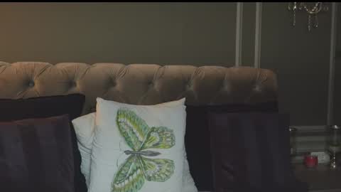 AnnieStyles online show from February 25, 2025, 9:42 am