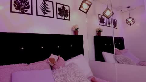 Annie Evans  online show from February 5, 2026, 7:24 am