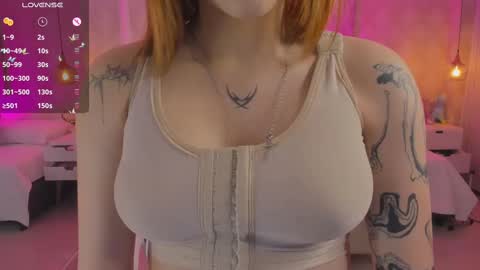 Snapshot of anniita_ chatting on February 25, 2025, 6:36 am VIVIANNA online show from February 25, 2025, 6:36 am