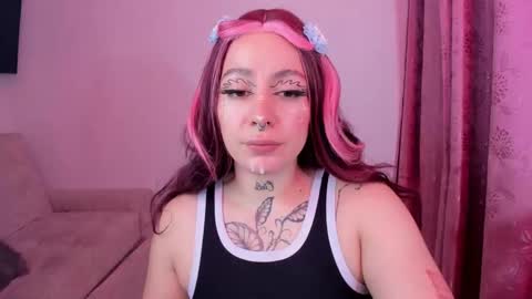 Snapshot of annika_03 chatting on October 15, 2025, 12:22 am Gise. online show from October 15, 2025, 12:22 am