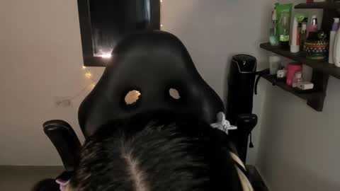 Annika online show from January 7, 2026, 12:57 am