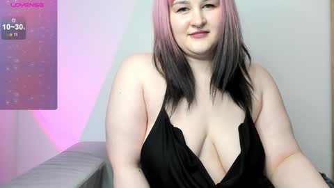 Snapshot of annnott chatting on December 20, 2024, 12:05 pm Ann online show from December 20, 2024, 12:05 pm