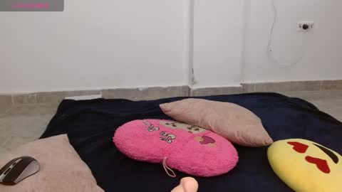 Anny  online show from April 10, 2026, 9:52 pm