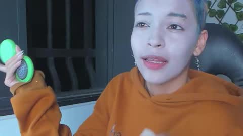 Anny online show from November 24, 2025, 4:01 am