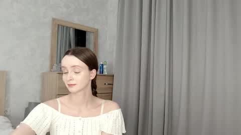 Snapshot of anny_meow chatting on October 25, 2025, 6:35 pm Ann  My current schedule is below  online show from October 25, 2025, 6:35 pm