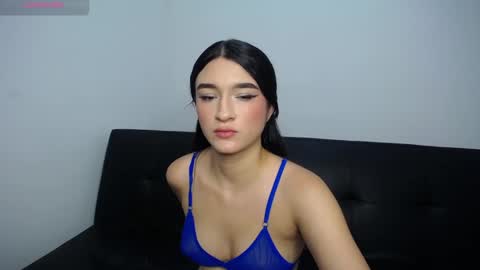 Anny online show from December 17, 2025, 3:18 pm