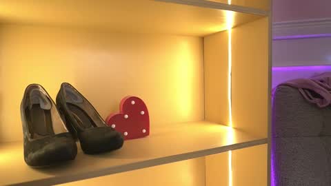 Ana online show from November 20, 2025, 11:32 am