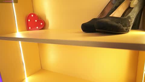 Ana online show from December 4, 2025, 11:41 am