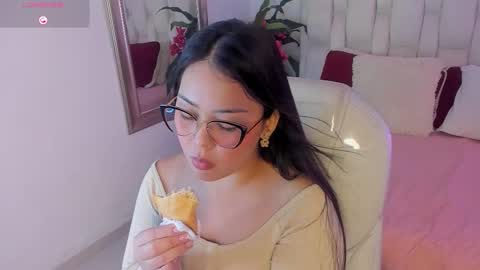 Snapshot of annye01_ chatting on January 19, 2026, 1:04 pm anny online show from January 19, 2026, 1:04 pm