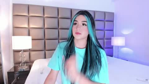 Snapshot of annyhizzle chatting on February 16, 2025, 9:38 pm online show from February 16, 2025, 9:38 pm