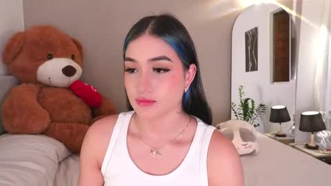    online show from November 10, 2025, 4:33 am