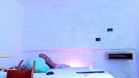 Annyluna online show from January 4, 2025, 4:11 pm