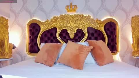 Anny  online show from November 28, 2025, 12:08 pm