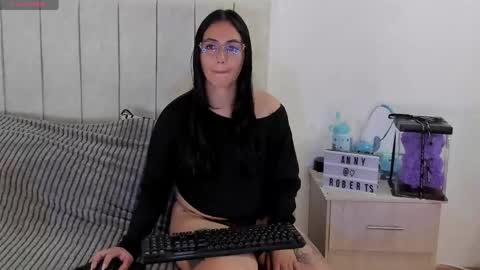 Anny online show from May 15, 2026, 7:54 pm