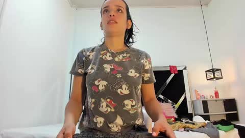 Anny online show from February 7, 2025, 8:10 pm