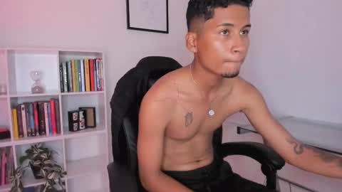 Snapshot of anozly chatting on March 15, 2026, 4:51 am anozly online show from March 15, 2026, 4:51 am