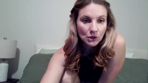 heyitsansley online show from April 19, 2026, 2:44 am