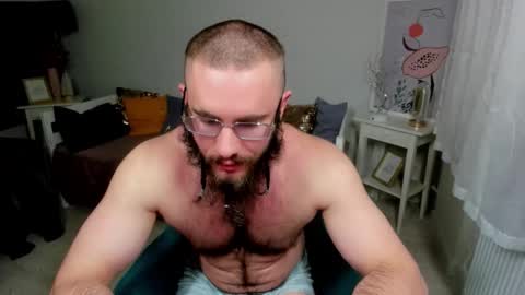 Ant online show from January 7, 2026, 11:18 pm