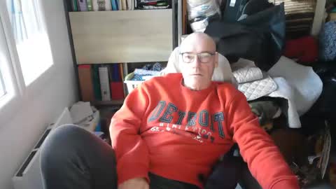 Snapshot of antares590 chatting on November 27, 2025, 1:13 pm antares590 online show from November 27, 2025, 1:13 pm