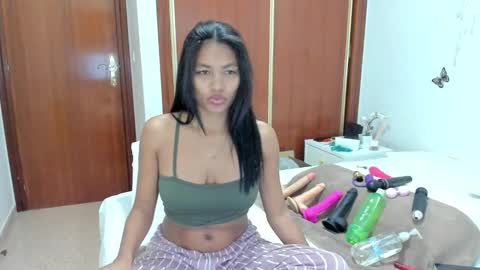 anthonela_hotsex online show from November 22, 2025, 10:36 am