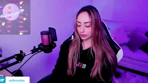 Anthonela online show from November 30, 2025, 6:06 am