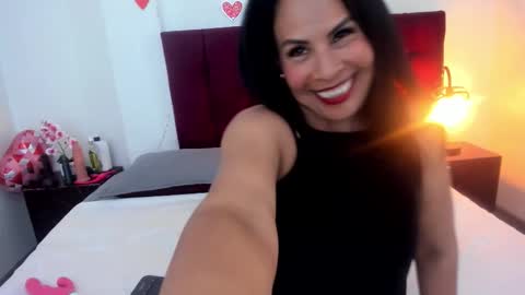 Snapshot of anthonelaa__ chatting on March 2, 2026, 8:04 pm Anthonelaa online show from March 2, 2026, 8:04 pm