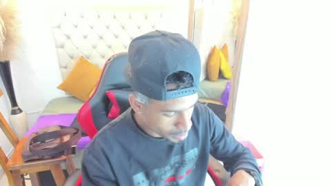       online show from April 15, 2026, 10:10 pm