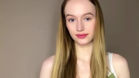 Snapshot of antionettepulgarin chatting on February 18, 2026, 3:19 pm Viktoria online show from February 18, 2026, 3:19 pm