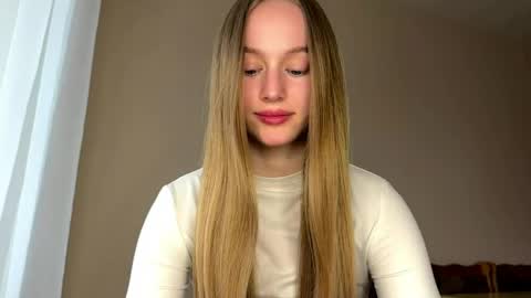 Snapshot of antionettepulgarin chatting on May 15, 2026, 3:30 pm Viktoria online show from May 15, 2026, 3:30 pm