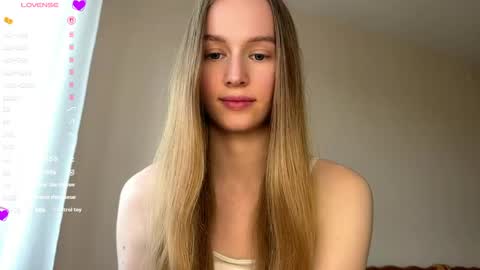 Snapshot of antionettepulgarin chatting on May 16, 2026, 3:11 pm Viktoria online show from May 16, 2026, 3:11 pm