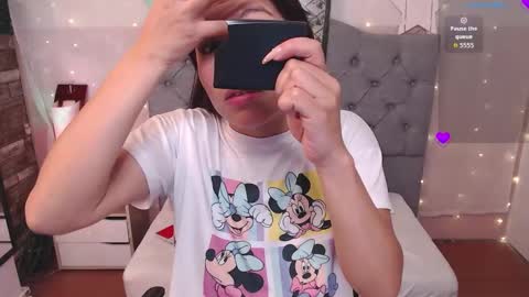 antolyh_c online show from November 14, 2025, 2:05 pm