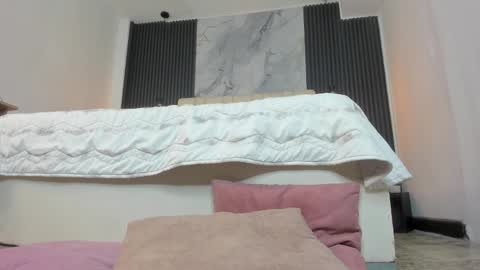 Antonella online show from February 13, 2026, 1:29 pm