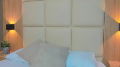 A N T O N E L L A  online show from November 4, 2025, 12:26 pm