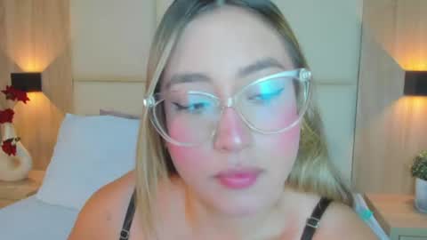 Snapshot of antonella_cutie_ chatting on June 9, 2026, 12:28 pm A N T O N E L L A online show from June 9, 2026, 12:28 pm