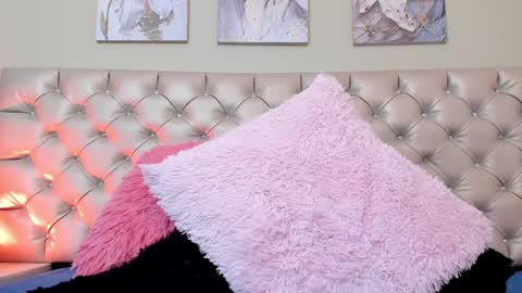 Antonella online show from December 11, 2024, 6:25 am