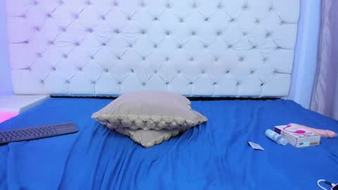 Antonella online show from December 21, 2024, 6:41 am