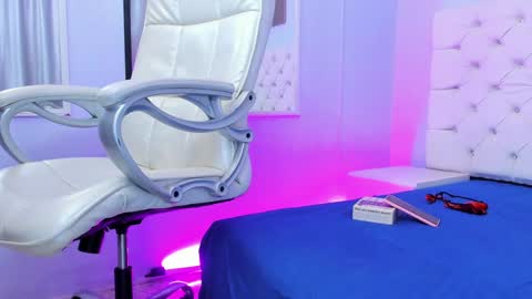 Antonella online show from January 12, 2025, 6:06 am