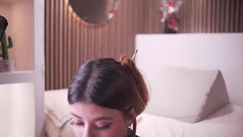 Antonella online show from January 15, 2026, 3:33 am