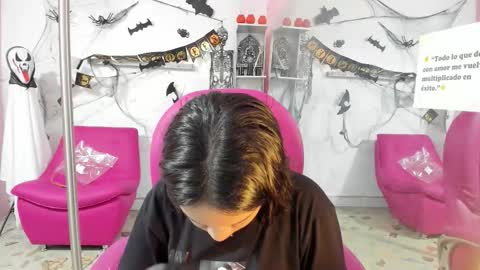 ANTONELLA online show from November 7, 2025, 12:32 am