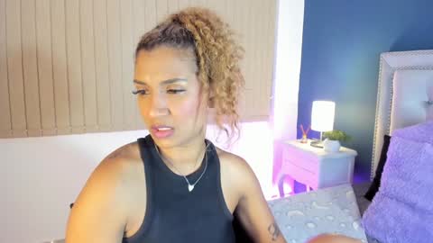 Sarah online show from December 9, 2024, 1:45 pm