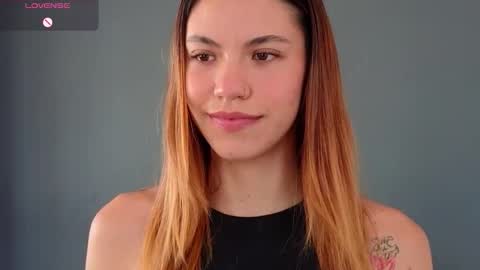 Antonella  online show from December 3, 2025, 1:20 pm