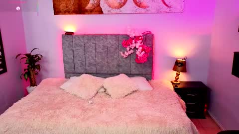  Antonella online show from October 14, 2025, 8:42 pm