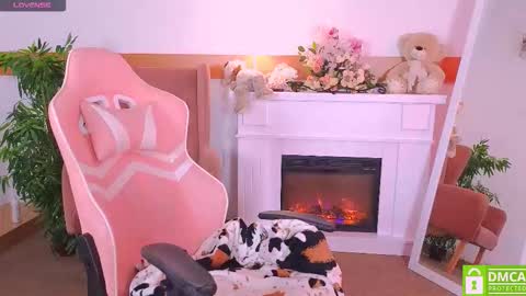 antonia_ferrero online show from December 5, 2025, 8:45 am