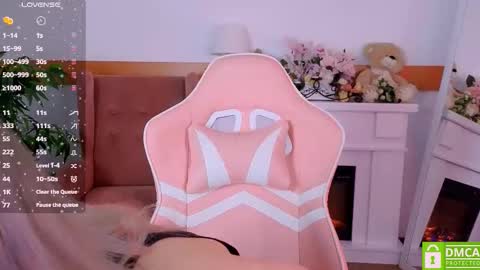 antonia_ferrero online show from January 8, 2026, 7:43 am